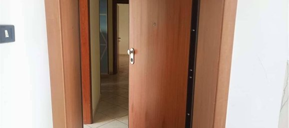 3 rooms Apartment in Pontelandolfo, Italy No. 303946 7