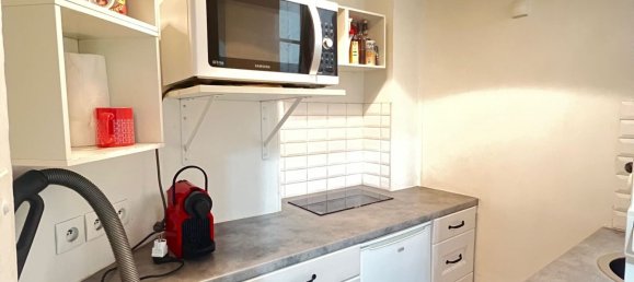 2 rooms Apartment in Paris, France No. 337565 4