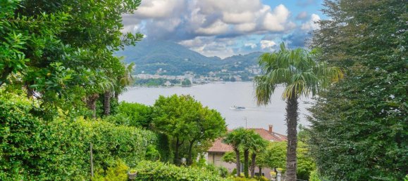 9 rooms Villa in Como, Italy No. 136572 2
