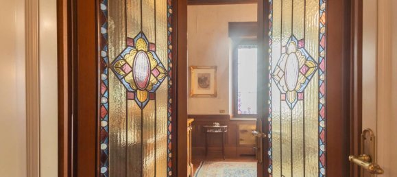 9 rooms Villa in Como, Italy No. 136572 7