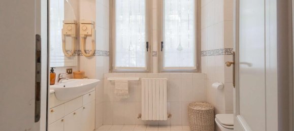 9 rooms Villa in Como, Italy No. 136572 43