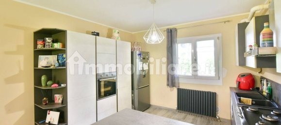 3 bedrooms Apartment in Ponte Lambro, Italy No. 379430 6