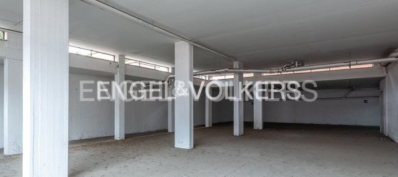 259m² Garage in Rome, Italy No. 63328 6