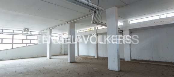 259m² Garage in Rome, Italy No. 63328 5