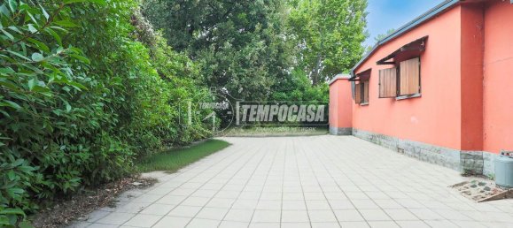 6 chambres Appartement à Bologna, Italy No. 347708 12