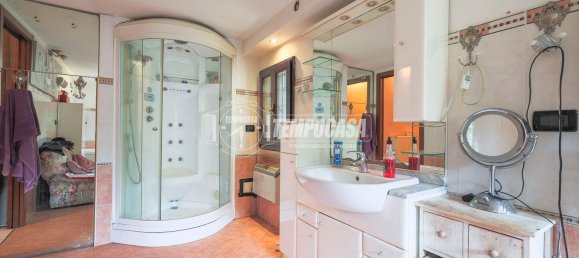 6 chambres Appartement à Bologna, Italy No. 347708 26
