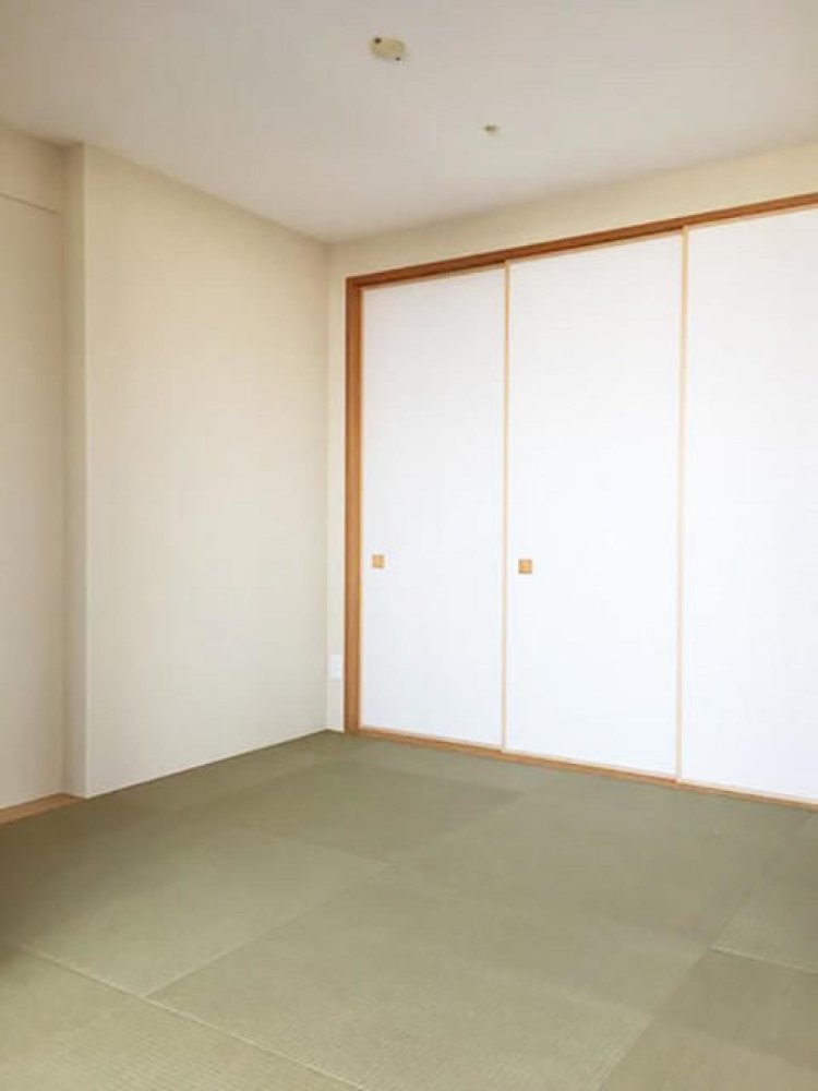 3 bedrooms Apartment in Hyogo, Japan No. 6211