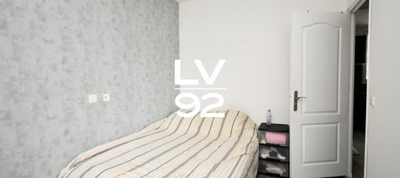 Apartamento de 1 dormitorio en Asnieres-sur-Seine, France No. 151851 3