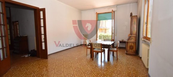 5 rooms Apartment in Colle di Val d'Elsa, Italy No. 261147 7