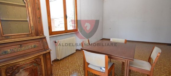 5 rooms Apartment in Colle di Val d'Elsa, Italy No. 261147 8