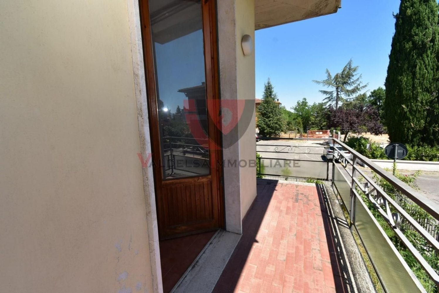 5 rooms Apartment in Colle di Val d'Elsa, Italy No. 261147