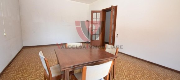 5 rooms Apartment in Colle di Val d'Elsa, Italy No. 261147 3