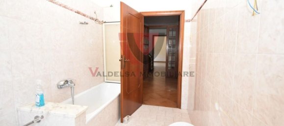 5 rooms Apartment in Colle di Val d'Elsa, Italy No. 261147 27