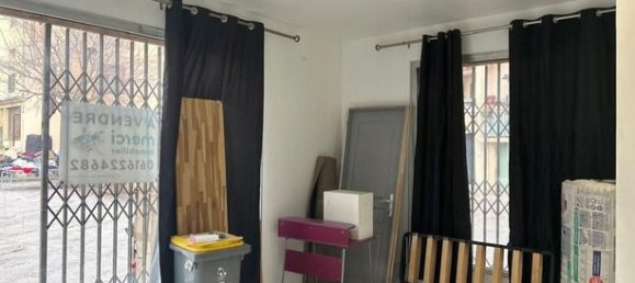 35m² Office in Elne, France No. 301140 2