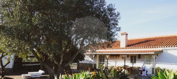 4 bedrooms House in Sao Luis, Portugal No. 187140 6