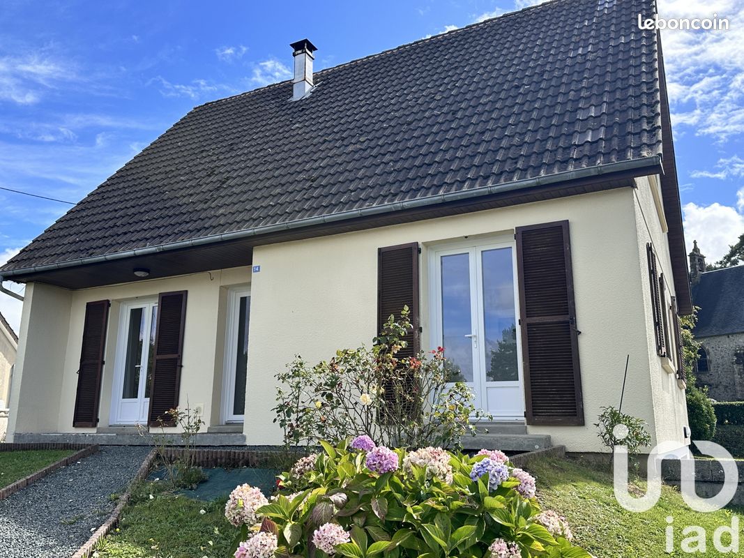 4 bedrooms House in Coutances, France No. 357164