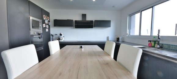 Casa de 4 dormitorios en Dijon, France No. 59660 6