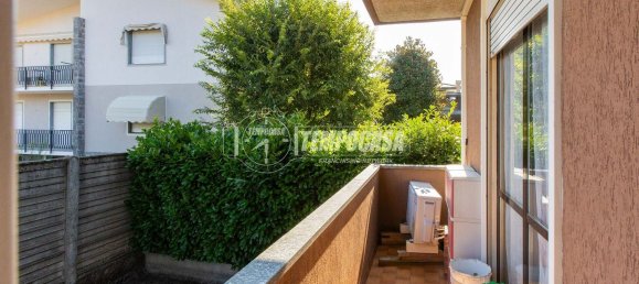 Apartamento de 4 divisões em Vanzaghello, Italy N.º 303750 10