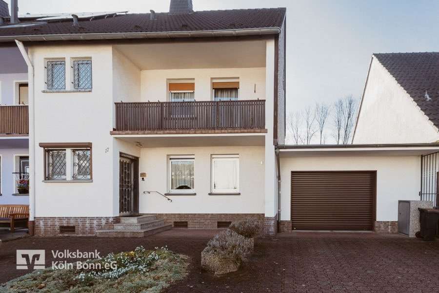 6 rooms Townhouse in Cologne, Germany No. 147172