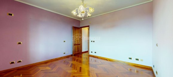 7 rooms House in Castellarano, Italy No. 70200 25