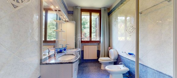 7 rooms House in Castellarano, Italy No. 70200 31