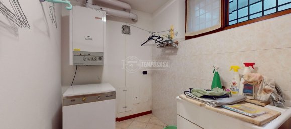 7 rooms House in Castellarano, Italy No. 70200 7