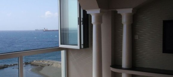 3 bedrooms Apartment in Limassol, Cyprus No. 1689 7