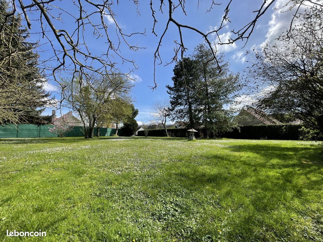 1504m² Land in Compiegne, France No. 75485