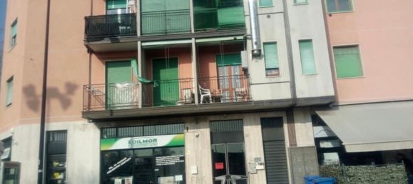 2-salle Appartement à Limbiate, Italy No. 133340 14