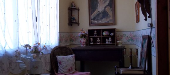 Casa de 5 habitaciónes en Minucciano, Italy No. 255745 4