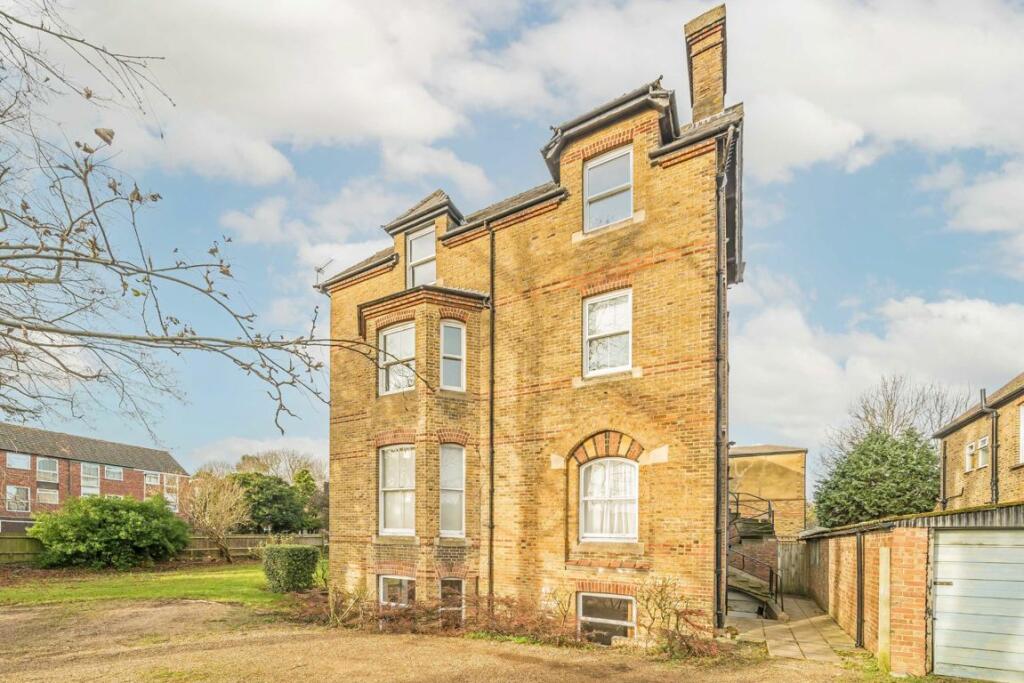 2 bedrooms Apartment in Surbiton, United Kingdom No. 10275