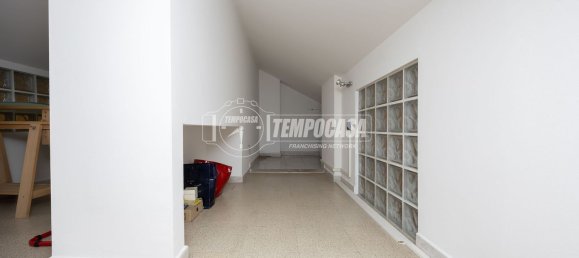3 rooms Apartment in Masate, Italy No. 290587 6