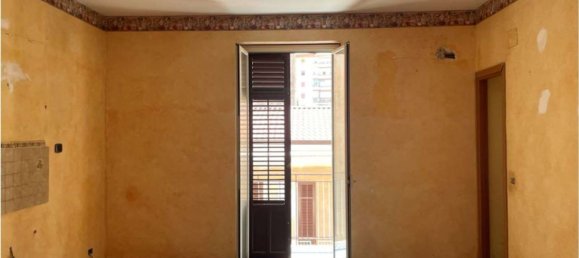 Квартира с 4 комнатами в Палермо, Италия № 222061 10