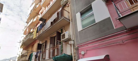 Квартира с 4 комнатами в Палермо, Италия № 222061 2