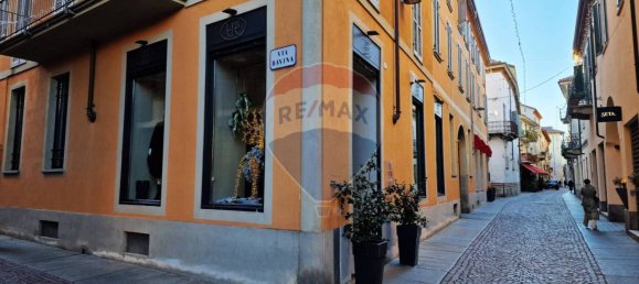 2 rooms Commercial property in Alba, Italy No. 159447 2