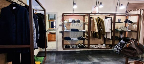 2 rooms Commercial property in Alba, Italy No. 159447 12