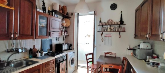 3 bedrooms Apartment in Bari, Italy No. 343948 18