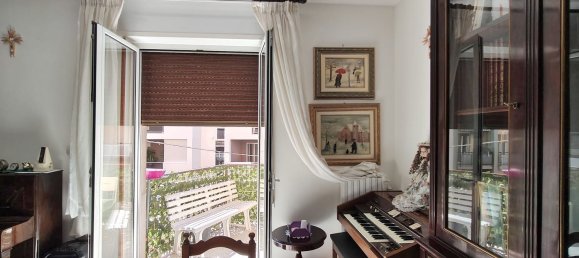 3 bedrooms Apartment in Bari, Italy No. 343948 7