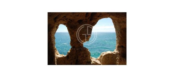 720m² Land in Ferragudo, Portugal No. 64919 3