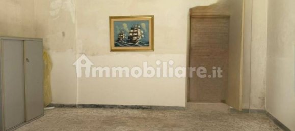 Entrepôt à Giovinazzo, Italy 25m² No. 329901 2