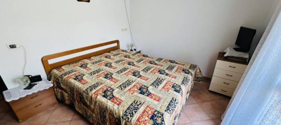 Apartamento de 3 habitaciónes en San Bartolomeo al Mare, Italy No. 25383 8
