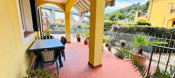 Apartamento de 3 habitaciónes en San Bartolomeo al Mare, Italy No. 25383 7