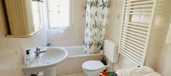 Apartamento de 3 habitaciónes en San Bartolomeo al Mare, Italy No. 25383 15