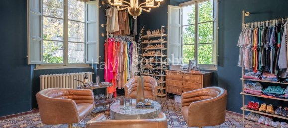 7 bedrooms Villa in Lucca, Italy No. 283316 22