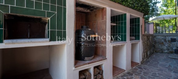 7 bedrooms Villa in Lucca, Italy No. 283316 32