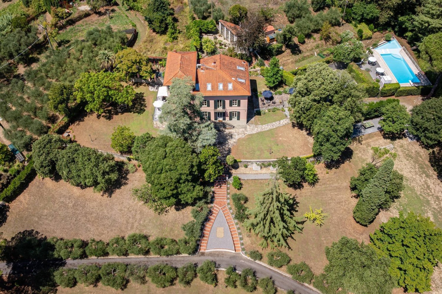 7 bedrooms Villa in Lucca, Italy No. 283316