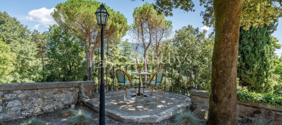 7 bedrooms Villa in Lucca, Italy No. 283316 4