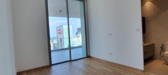 3 bedrooms Apartment in Limassol, Cyprus No. 2165 6