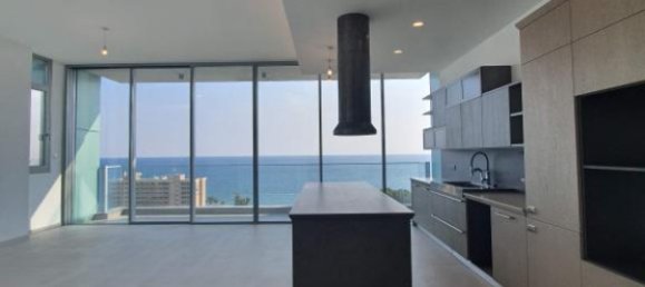 3 bedrooms Apartment in Limassol, Cyprus No. 2165 3