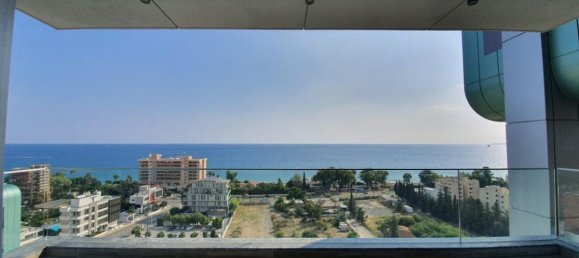 3 bedrooms Apartment in Limassol, Cyprus No. 2165 9